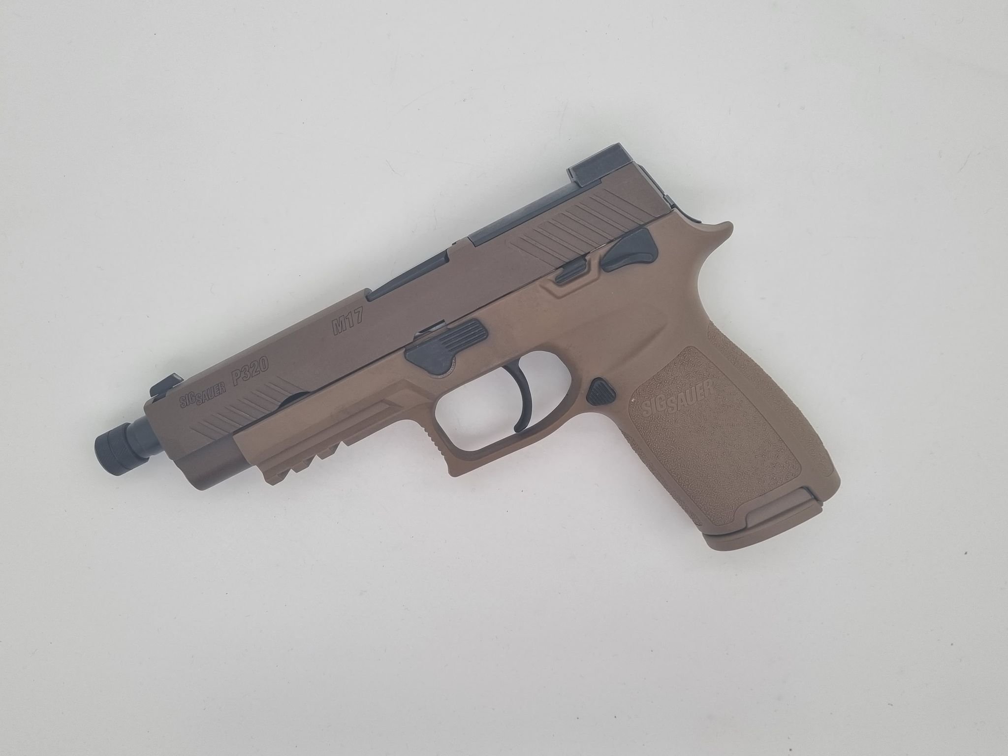 Sig Sauer P320 M17, FDE, 9mm, w/threaded barrel