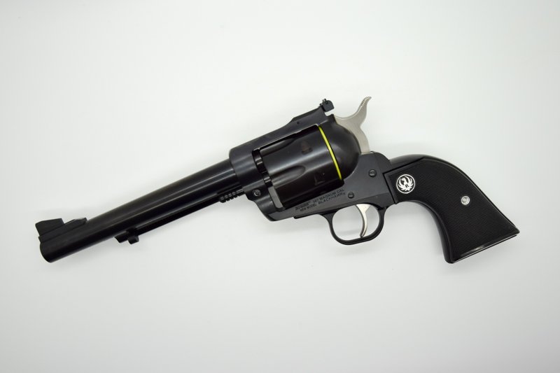 New Model Blackhawk, 38/357 w/9mm cyl., 6,5